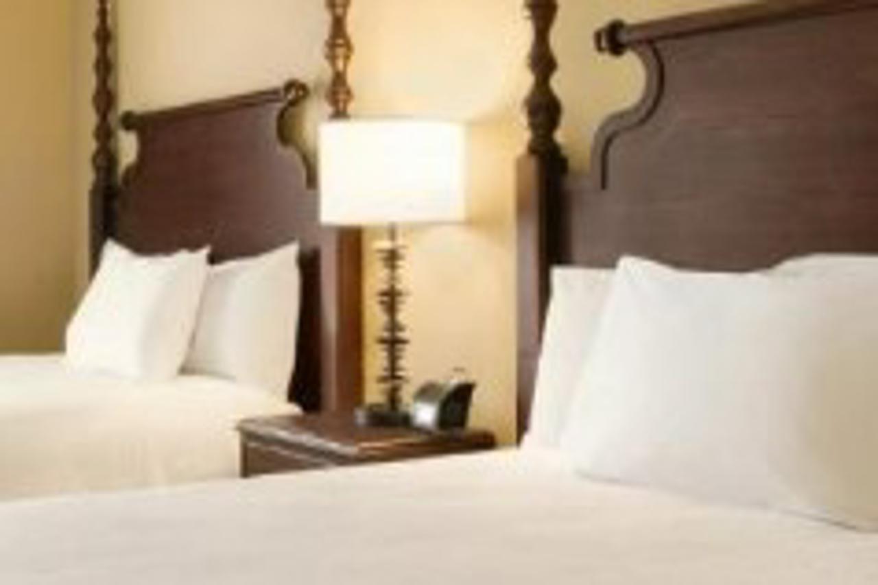 Embassy Suites Savannah Historic District מראה חיצוני תמונה