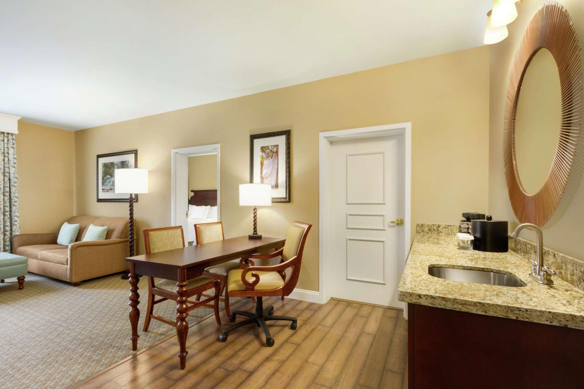 Embassy Suites Savannah Historic District מראה חיצוני תמונה