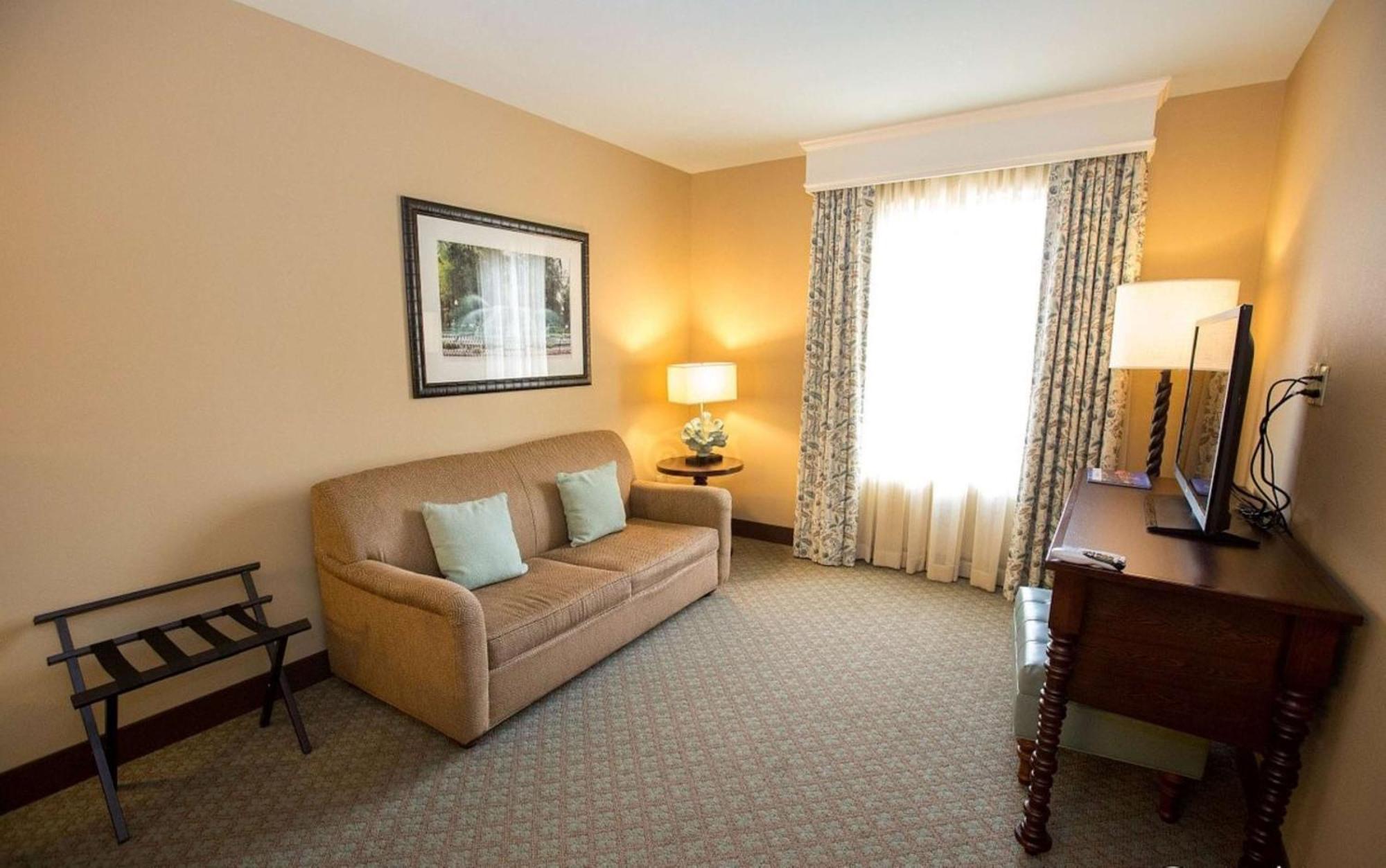Embassy Suites Savannah Historic District מראה חיצוני תמונה
