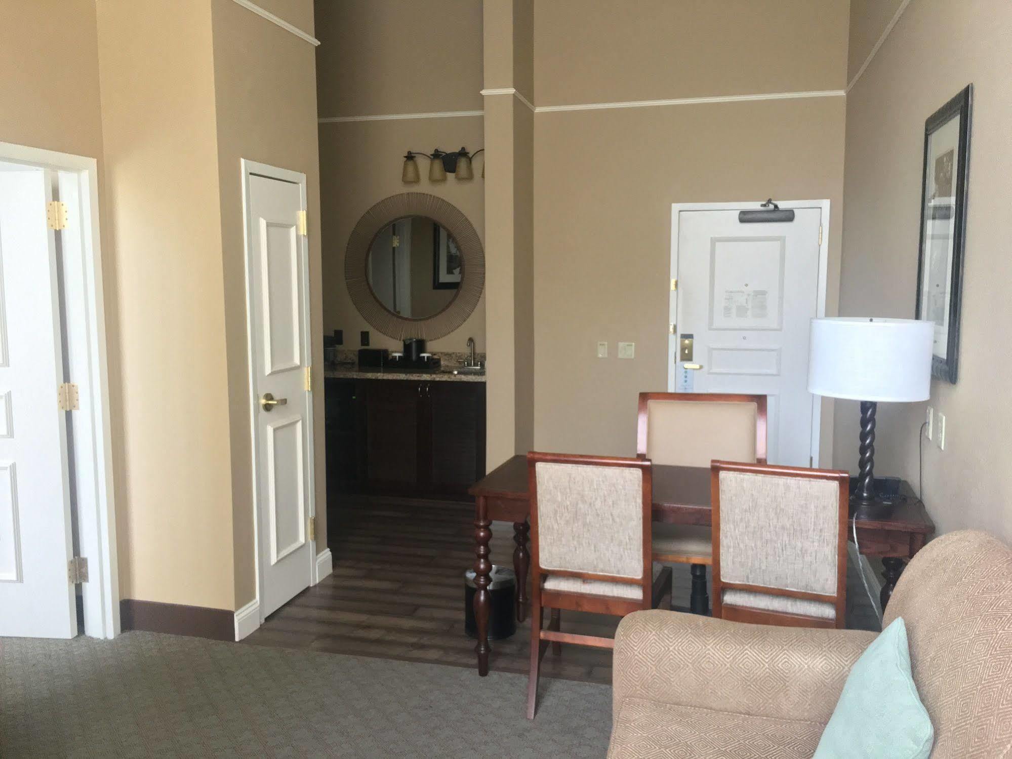 Embassy Suites Savannah Historic District מראה חיצוני תמונה