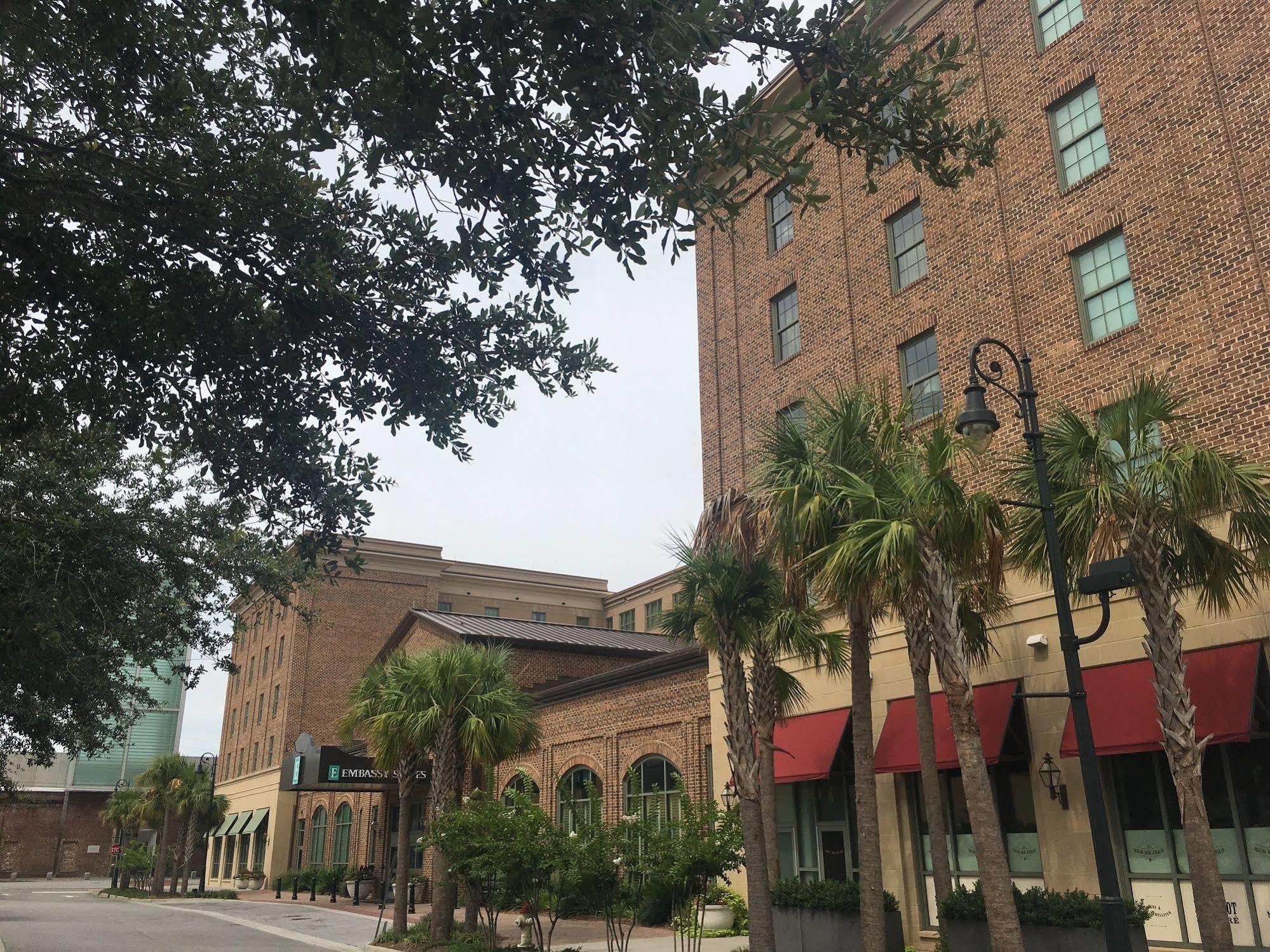 Embassy Suites Savannah Historic District מראה חיצוני תמונה